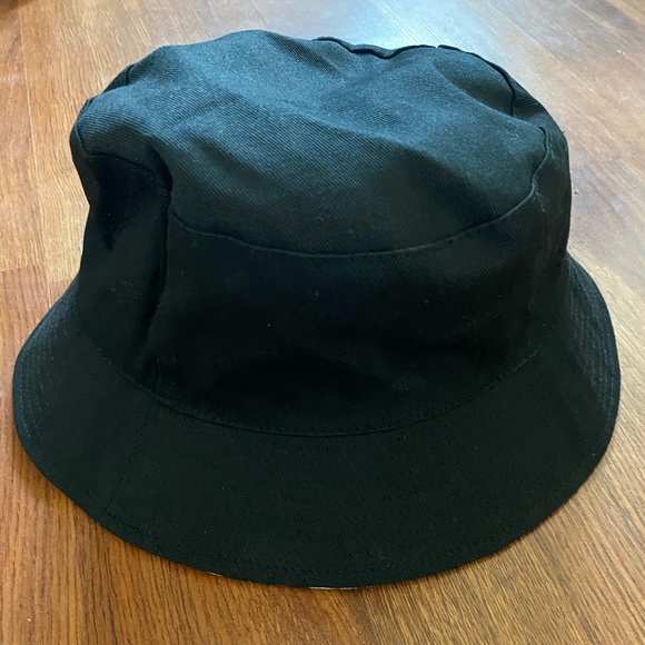 Cheetah Bucket Hat - Picture 4 of 4